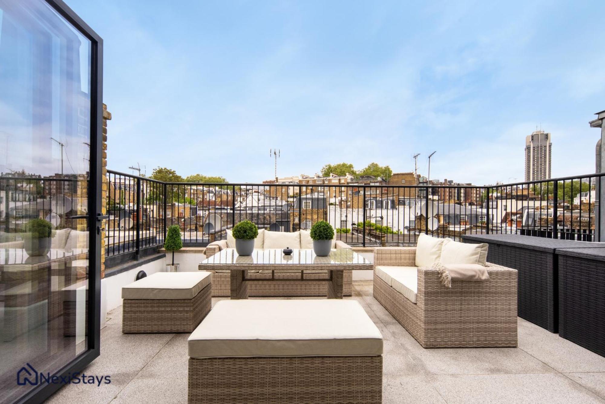 Apartment 1 Min Walk To Harrods, Knightsbridge Penthouse