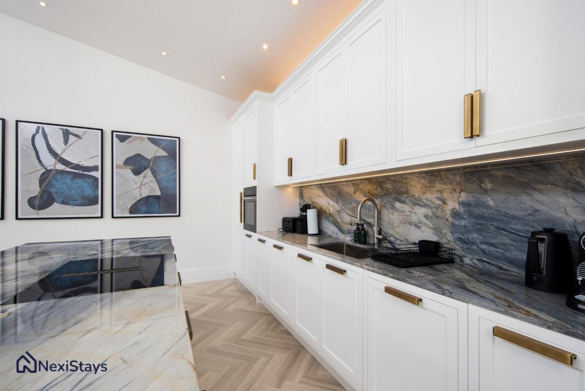 Apartment 1 Min Walk To Harrods, Knightsbridge Penthouse *