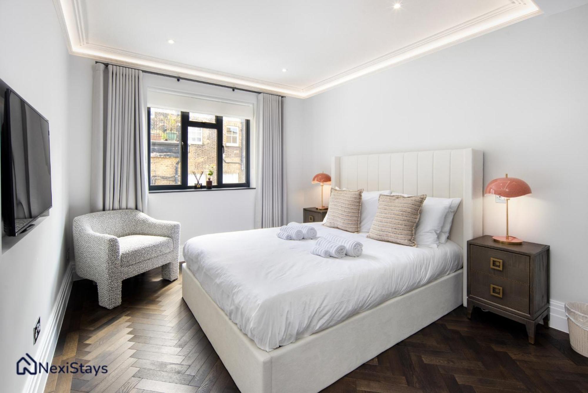 1 Min Walk To Harrods, Knightsbridge Penthouse Apartment *