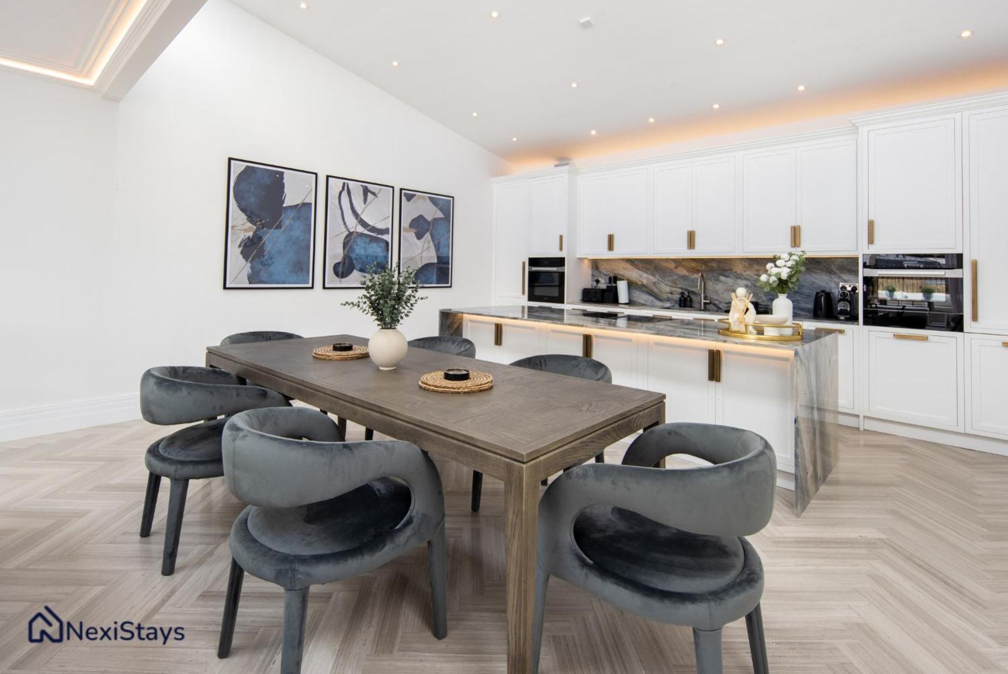 1 Min Walk To Harrods, Knightsbridge Penthouse London