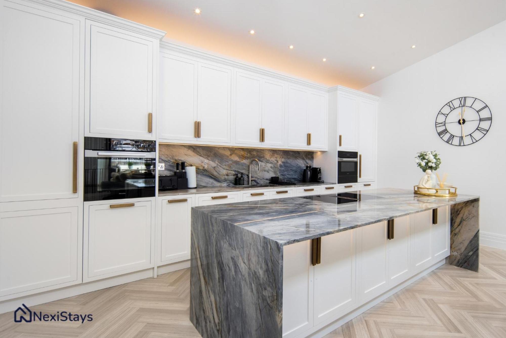 Apartment 1 Min Walk To Harrods, Knightsbridge Penthouse *