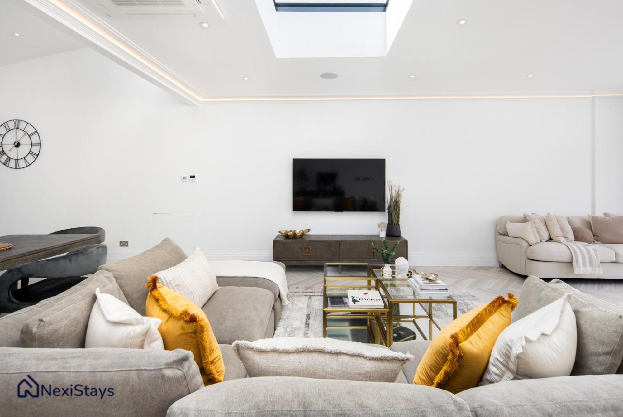 Apartment 1 Min Walk To Harrods, Knightsbridge Penthouse London
